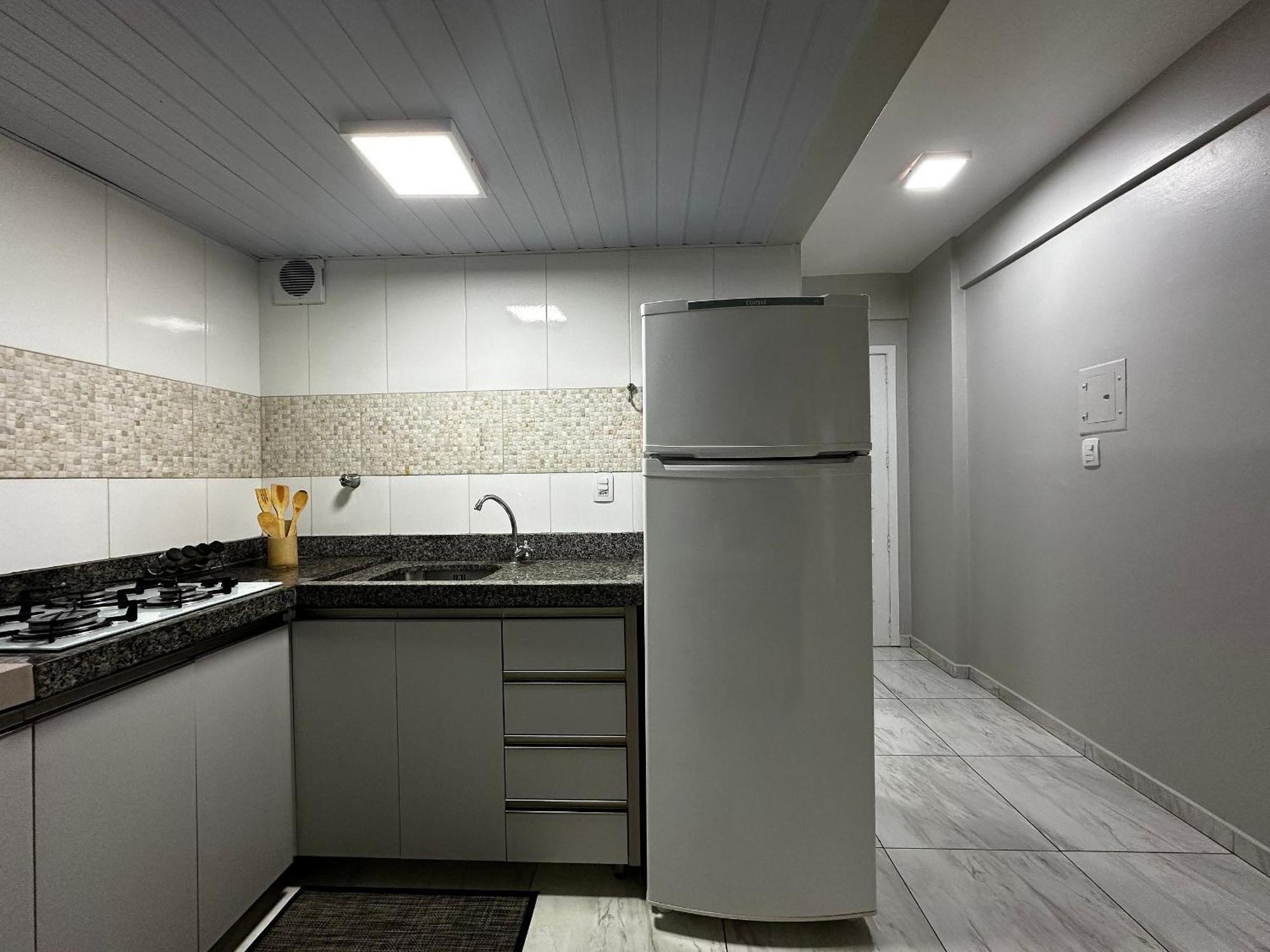 Ma01- Kitnet Com Ar | Vista Big Wheel | Garagem Apartment Balneario Camboriu Exterior photo