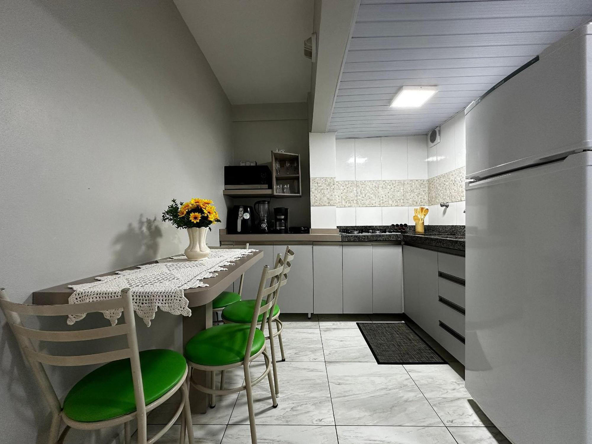 Ma01- Kitnet Com Ar | Vista Big Wheel | Garagem Apartment Balneario Camboriu Exterior photo