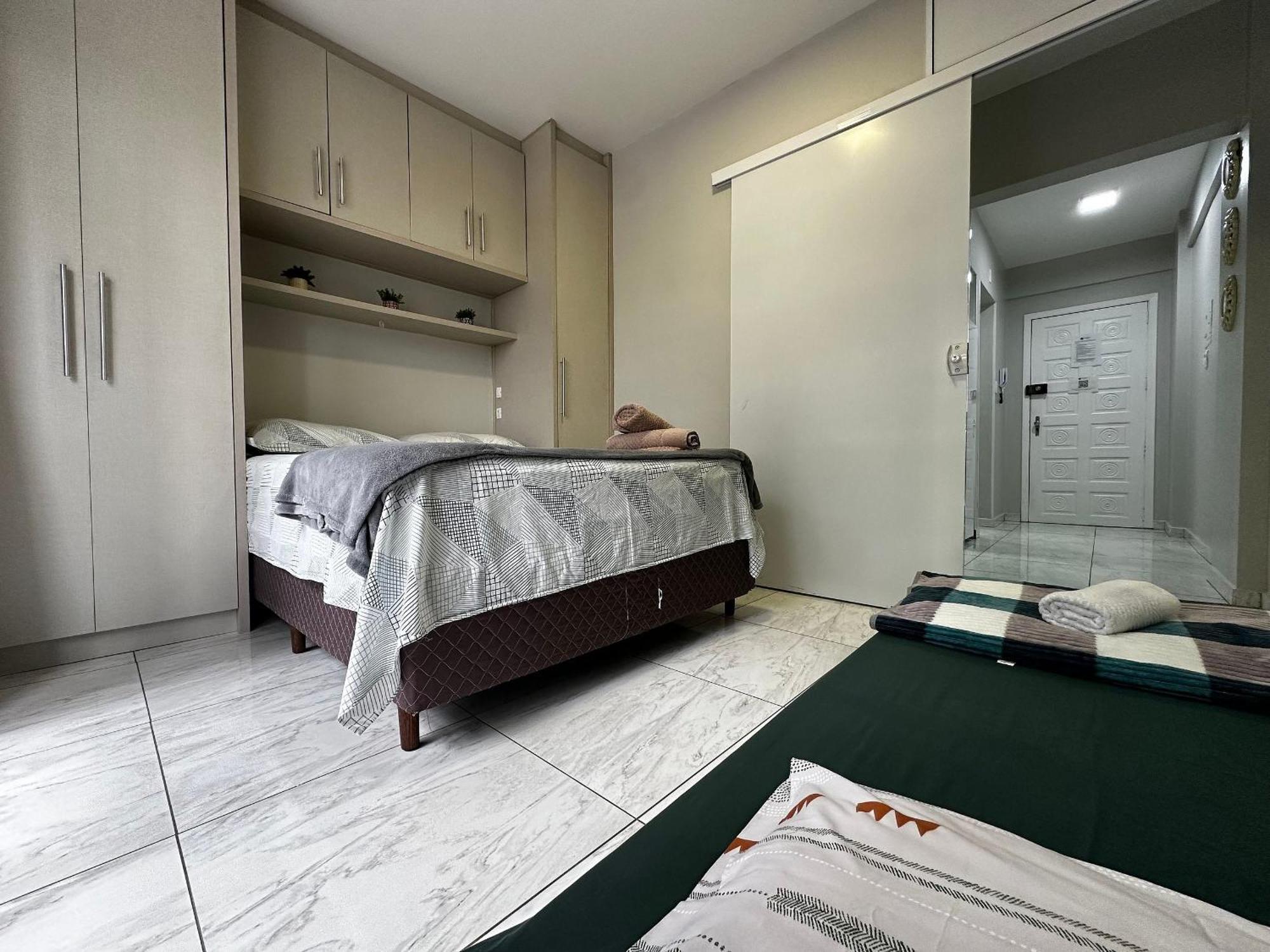 Ma01- Kitnet Com Ar | Vista Big Wheel | Garagem Apartment Balneario Camboriu Exterior photo