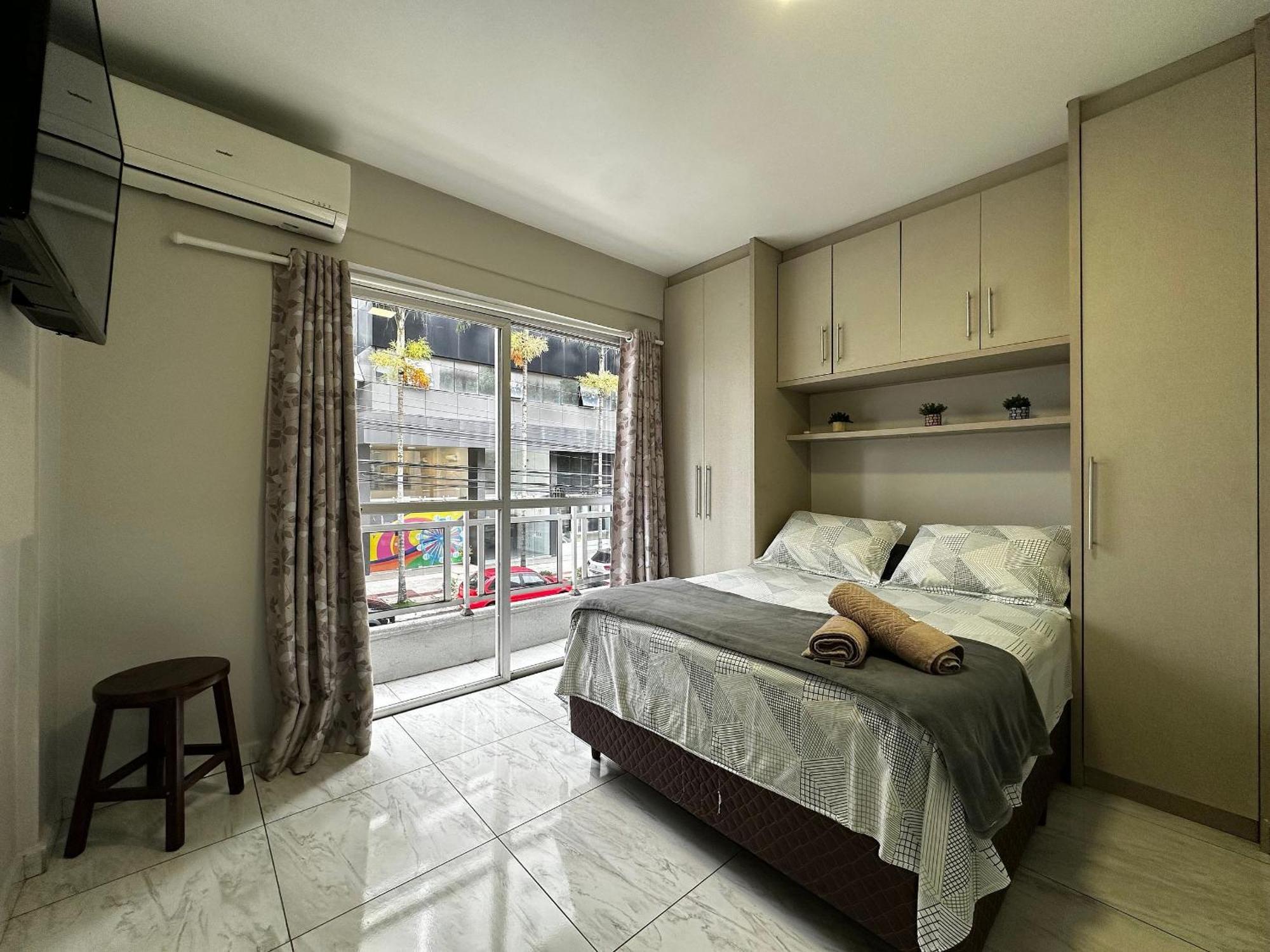 Ma01- Kitnet Com Ar | Vista Big Wheel | Garagem Apartment Balneario Camboriu Exterior photo
