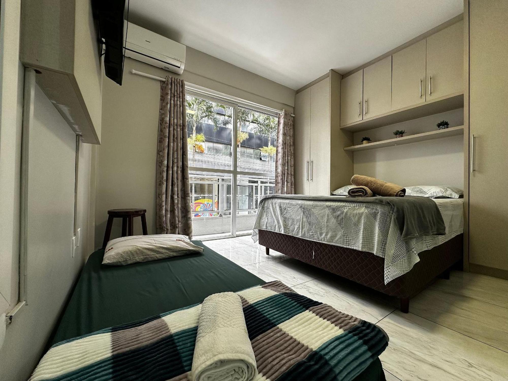 Ma01- Kitnet Com Ar | Vista Big Wheel | Garagem Apartment Balneario Camboriu Exterior photo